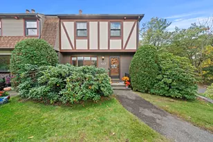 17 Scotty Hollow Dr, Chelmsford, MA 01863 - Photo 2