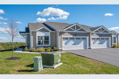 17 Pinnacle Place #108, Millbury, MA 01527 - Photo 2