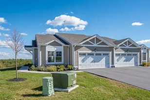 17 Pinnacle Pl, Millbury, MA 01527 - Photo 2