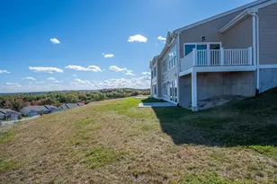17 Pinnacle Pl, Millbury, MA 01527 - Photo 38
