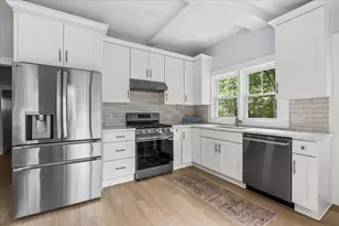 114 Hull St, Hingham, MA 02043 - Photo 6