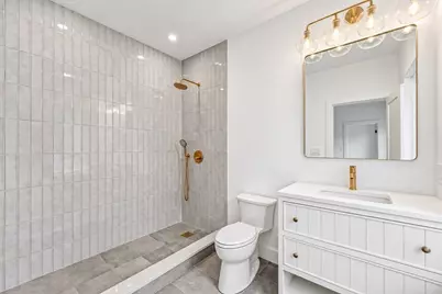 25 Kenyon St, Newton, MA 02465 - Photo 18
