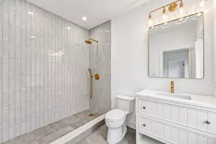 25 Kenyon St, Newton, MA 02465 - Photo 18