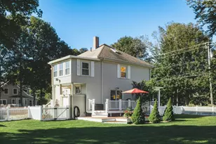 583 Essex St, Beverly, MA 01915 - Photo 6