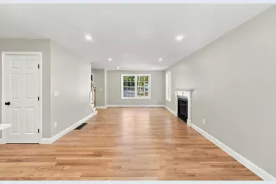 18 Elaine Dr, Hopkinton, RI 02833 - Photo 8
