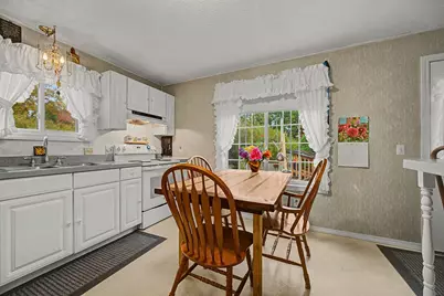 2 Karen Ln, Southampton, MA 01073 - Photo 6