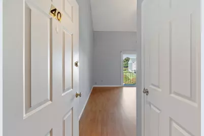 74 Tennis Plaza Rd #40, Dracut, MA 01826 - Photo 2