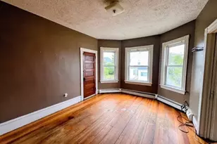 692 Penn St, Fall River, MA 02724 - Photo 16