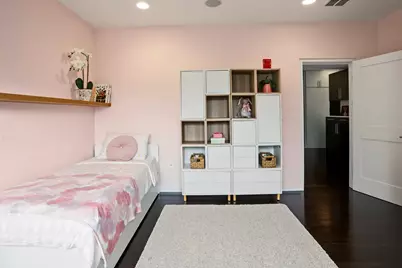 687 E 2nd St #6, Boston, MA 02127 - Photo 18