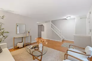 4302 Deerfield Cir, Peabody, MA 01960 - Photo 4