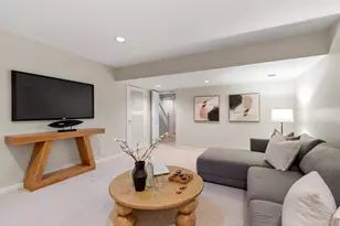 4302 Deerfield Cir, Peabody, MA 01960 - Photo 16