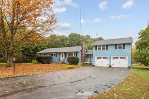 22 Doral Dr, Chelmsford, MA 01863 - Photo 1