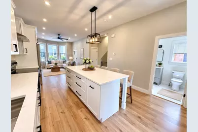 395 W Fourth, Boston, MA 02127 - Photo 4