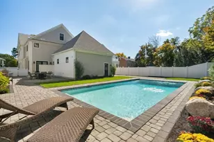 61 Warren St, Needham, MA 02492 - Photo 32