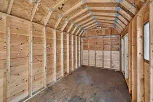 16 Horseshoe Ln, Clinton, MA 01510 - Photo 32