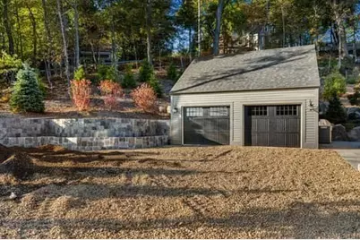 201 Elm, Amesbury, MA 01913 - Photo 2