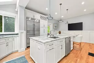 40 Shornecliffe Rd, Newton, MA 02458 - Photo 14