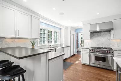 20 Shaw Rd, Wellesley, MA 02481 - Photo 10