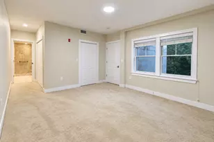 321 Hammond Pond Pkwy, Brookline, MA 02467 - Photo 24