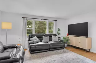 7 Garrison Dr, Plainville, MA 02762 - Photo 4
