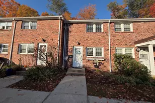 43 Regency Dr, Holliston, MA 01746 - Photo 2