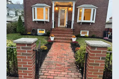 5 Everett St, Boston, MA 02122 - Photo 2