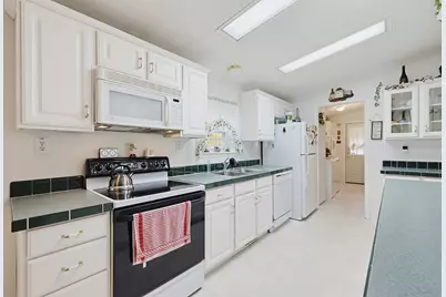 34 Deer Run, Brookfield, MA 01506 - Photo 6