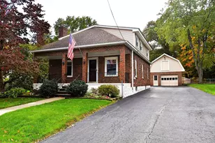 21 Elm St, Grafton, MA 01536 - Photo 1