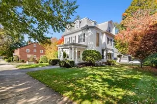 33 Yale Ave, Wakefield, MA 01880 - Photo 4