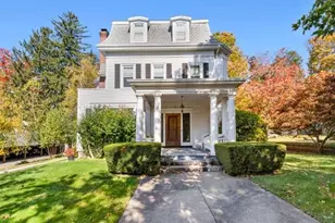 33 Yale Ave, Wakefield, MA 01880 - Photo 1