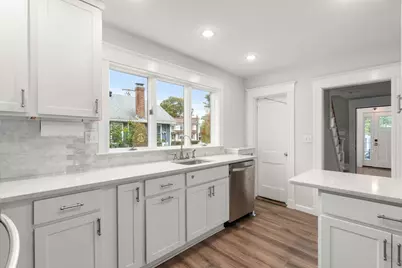 63 Willow Ave, Quincy, MA 02170 - Photo 8
