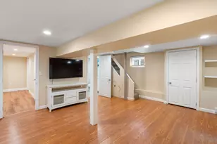 63 Willow Ave, Quincy, MA 02170 - Photo 20