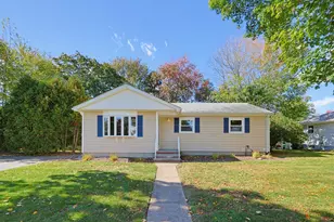 51 Robin, Somerset, MA 02726 - Photo 2