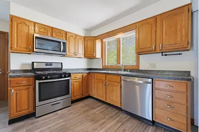 51 Robin, Somerset, MA 02726 - Photo 16
