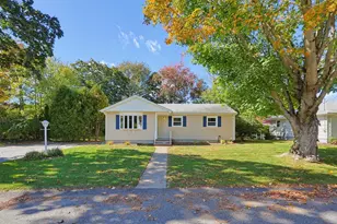 51 Robin, Somerset, MA 02726 - Photo 6