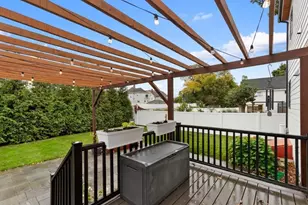54 Pleasant St, Medford, MA 02155 - Photo 18