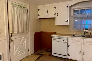 107 Spring St, Wakefield, MA 01880 - Photo 10