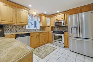 35 Union Square, Randolph, MA 02368 - Photo 14