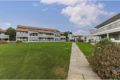 94 Shore Dr W #8B, Mashpee, MA 02649 - Photo 10