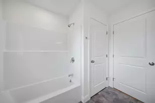 106 Lock St, Nashua, NH 03064 - Photo 28