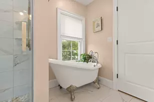 258 Cross St, Winchester, MA 01890 - Photo 12