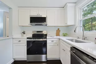 20 Overlook Dr, Bellingham, MA 02019 - Photo 10