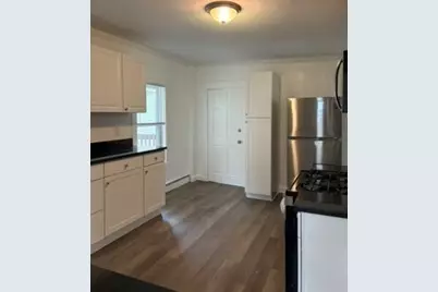 10 Rockdale Ave, Lowell, MA 01854 - Photo 10