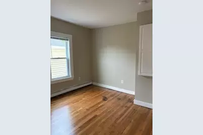 10 Rockdale Ave, Lowell, MA 01854 - Photo 14