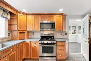 1 Will Sawyer St, Peabody, MA 01960 - Photo 6