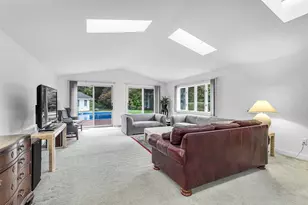5 Nora St, Chicopee, MA 01013 - Photo 2