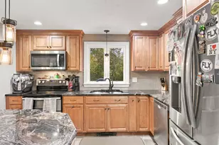 6 Clover Hill Rd, Sutton, MA 01590 - Photo 8