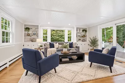 21 Curve Street, Bedford, MA 01730 - Photo 8