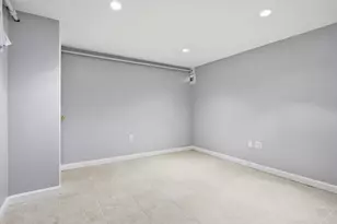 21 Curve St, Bedford, MA 01730 - Photo 28