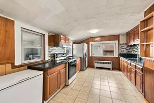 125 Maywood St, Worcester, MA 01603 - Photo 14